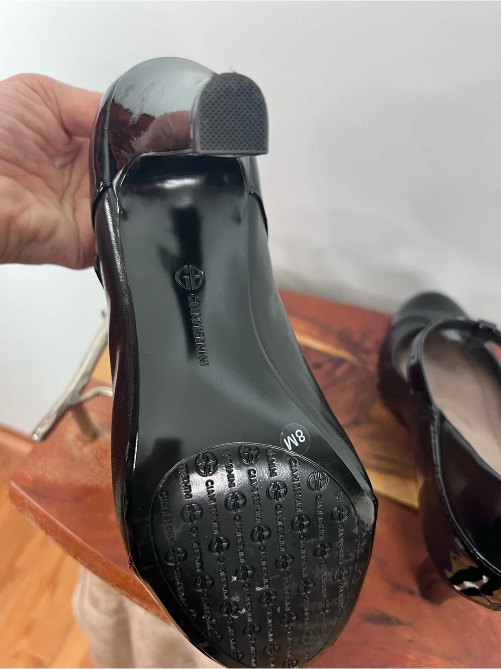 Giani Bernini Black Patent T-Strap Mary Jane Pumps Women’s 8 M